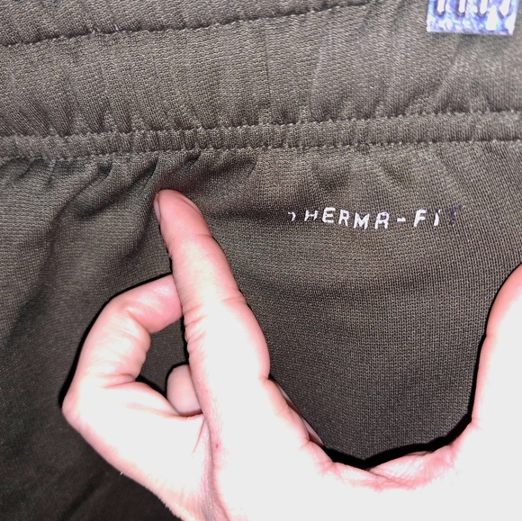 Men's Nike Therma-fit Army Green sweatpants size Large - Picture 5 of 7